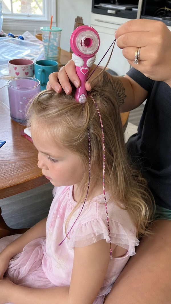 Flechtfee Criativae - Haarstyler für bunte Fadensträhnen