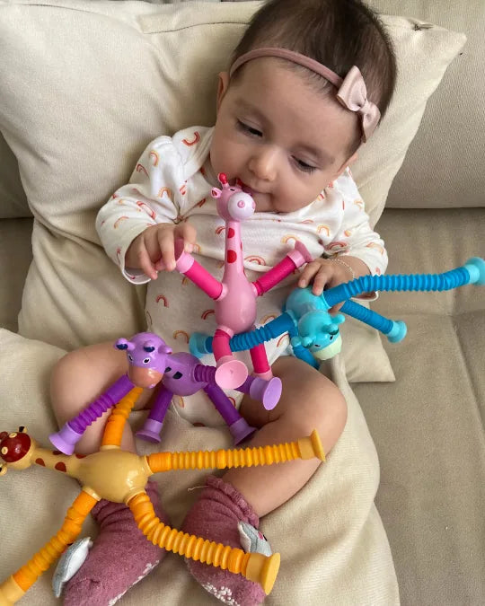 Giraffix Criativae - 4 dehnbare Giraffen mit Saugnapf für kleine Entdeckerhände