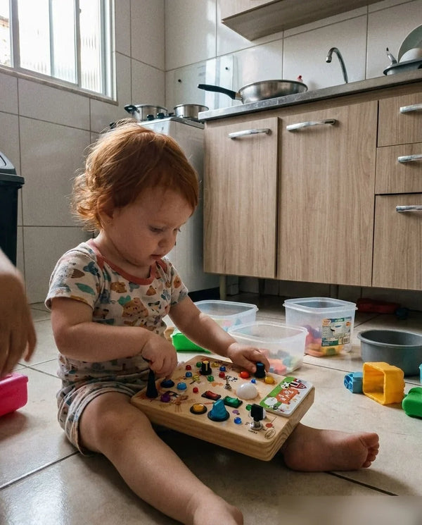 Busy Kids Criativae - Montessori-Sensorikbrett mit Lichtern