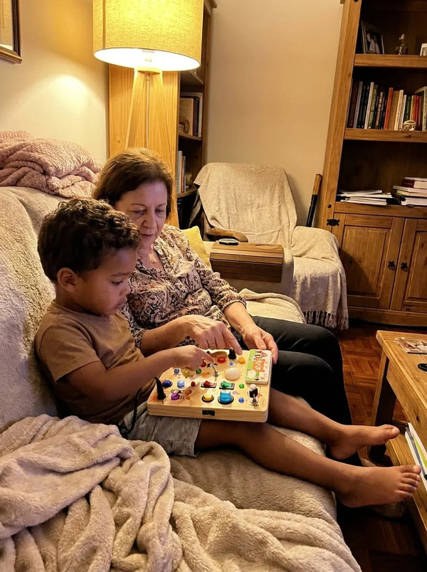 Busy Kids Criativae - Montessori-Sensorikbrett mit Lichtern